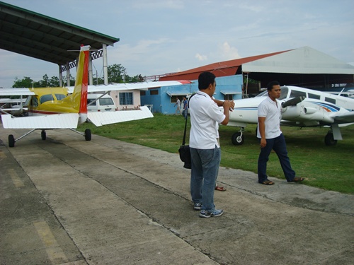 Siswa Indonesia di Flying School